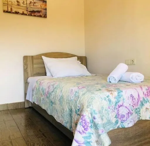 Ariadni's 1 * La Canea